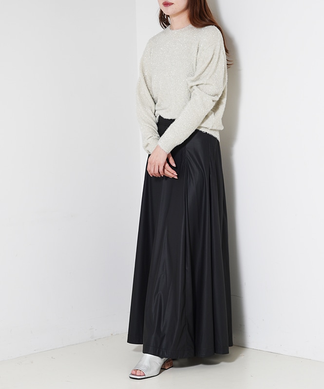 ラメシャギーニット