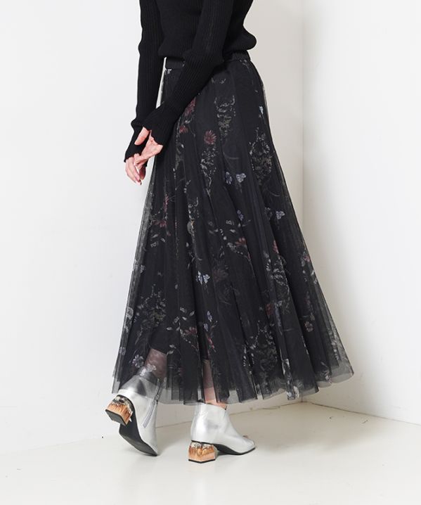 ボタニカルチュールスカート