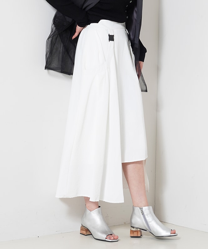 ガチャベルトデザインスカート