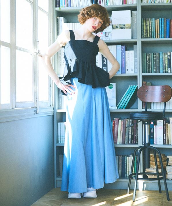 ペプラムトップス