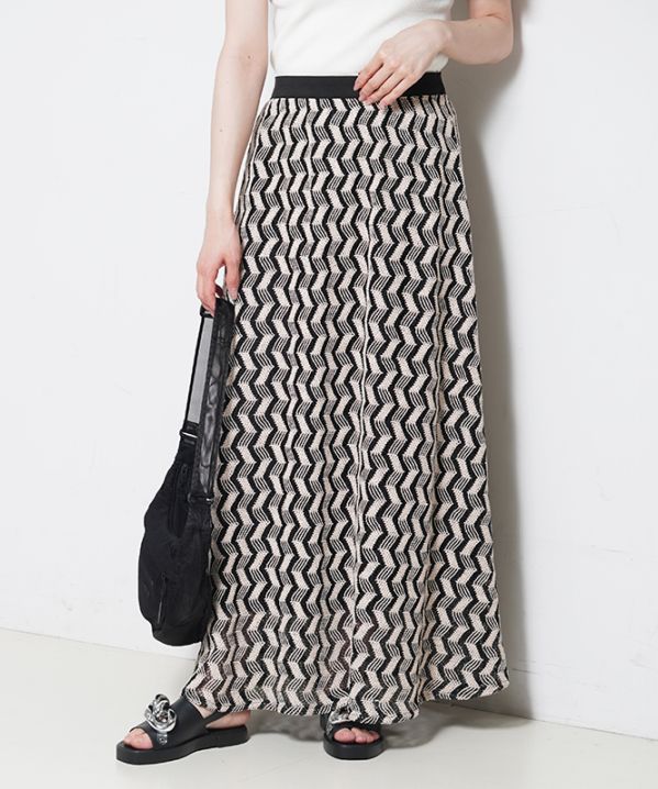 ジェオメトリックレーススカート
