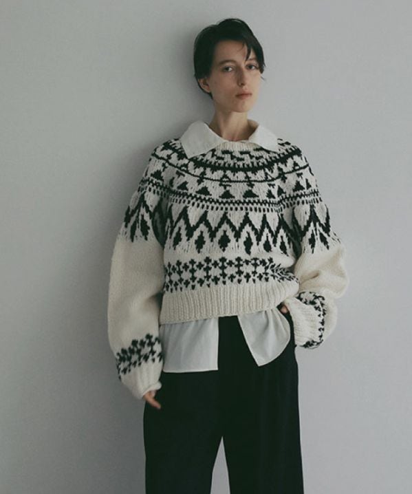 【26WINTER PRE ORDER】ラウンドヨークハンドニットプルオーバー