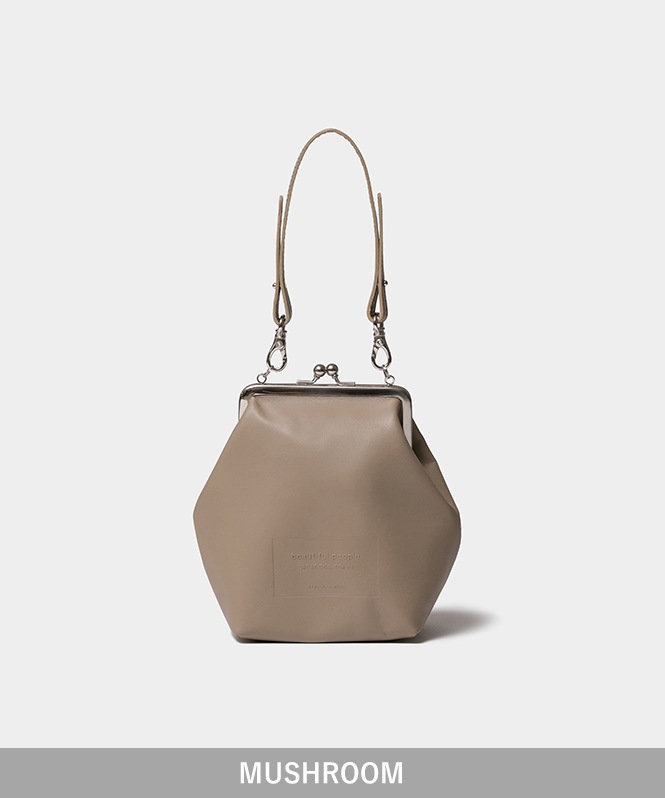 clasp shoulder hand pouch