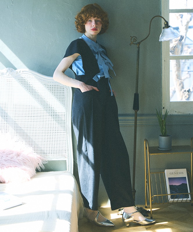 アシメストラップパンプス