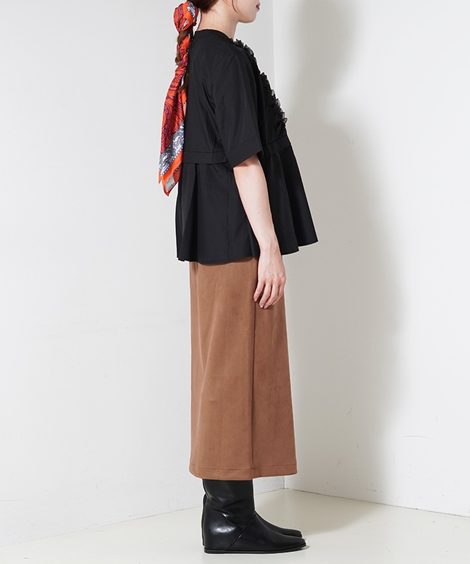 ウェーブフリル半袖ブラウス