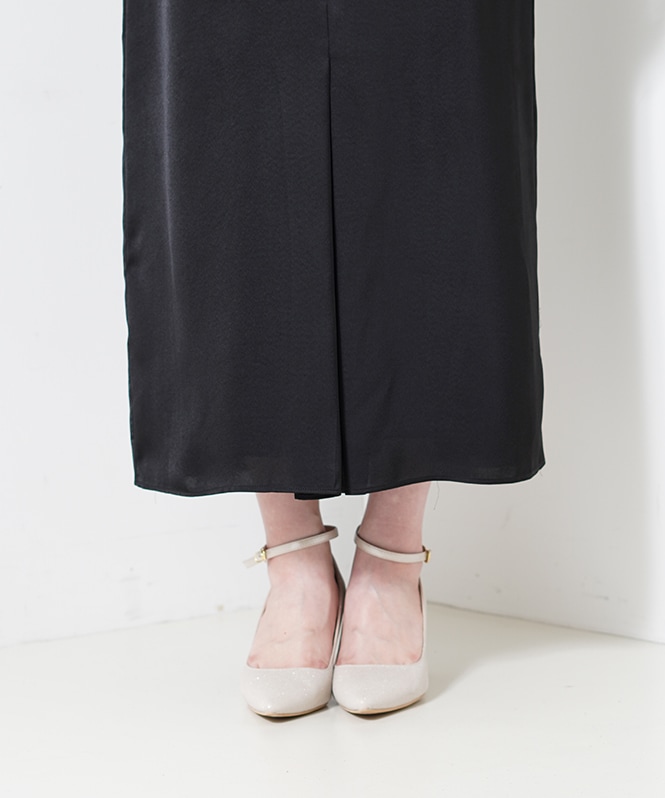 フロントスリットドレス