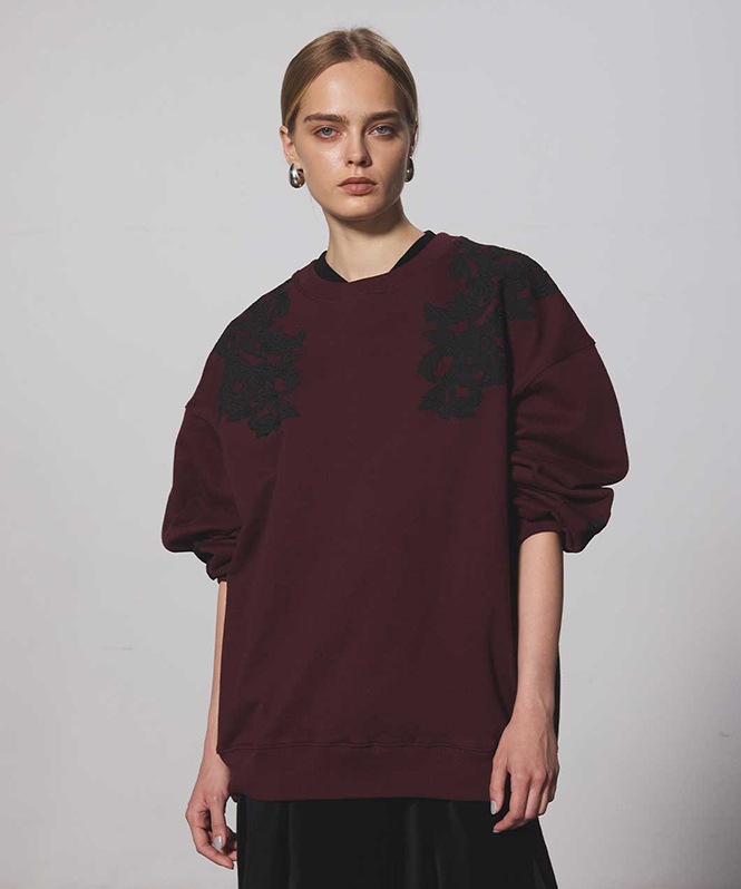フラワー刺繍スウェット