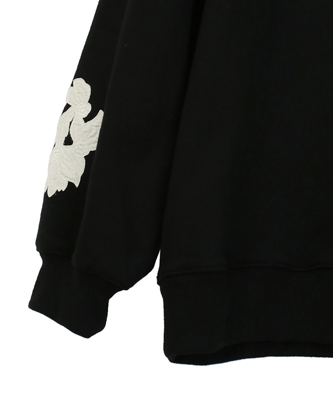 フラワー刺繍スウェット