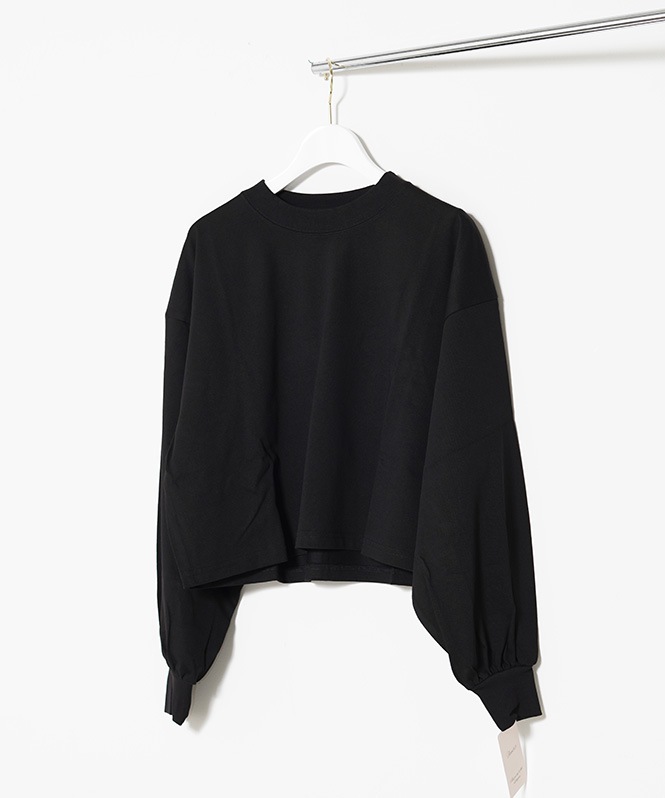 ボリュームスリーブカットプルオーバー
