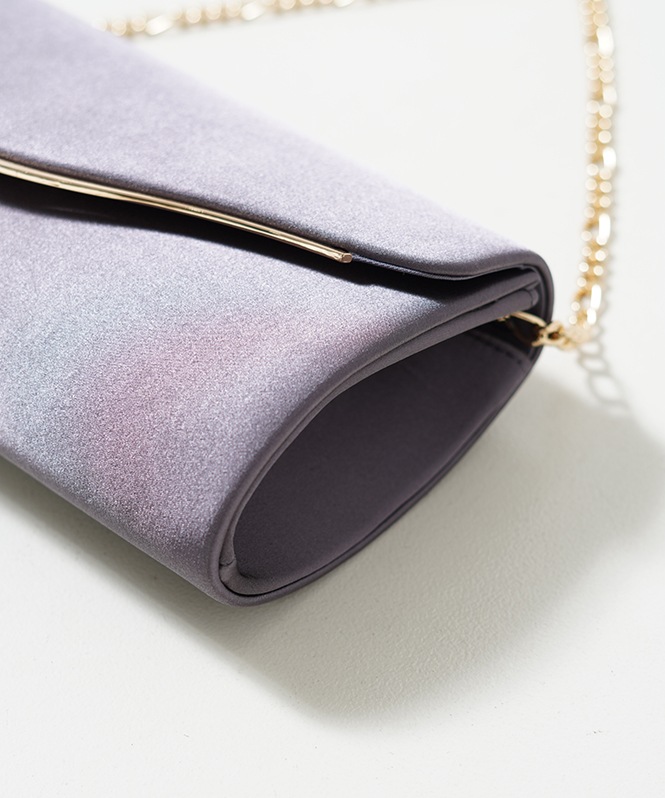 ウェーブラインサテンクラッチバッグ