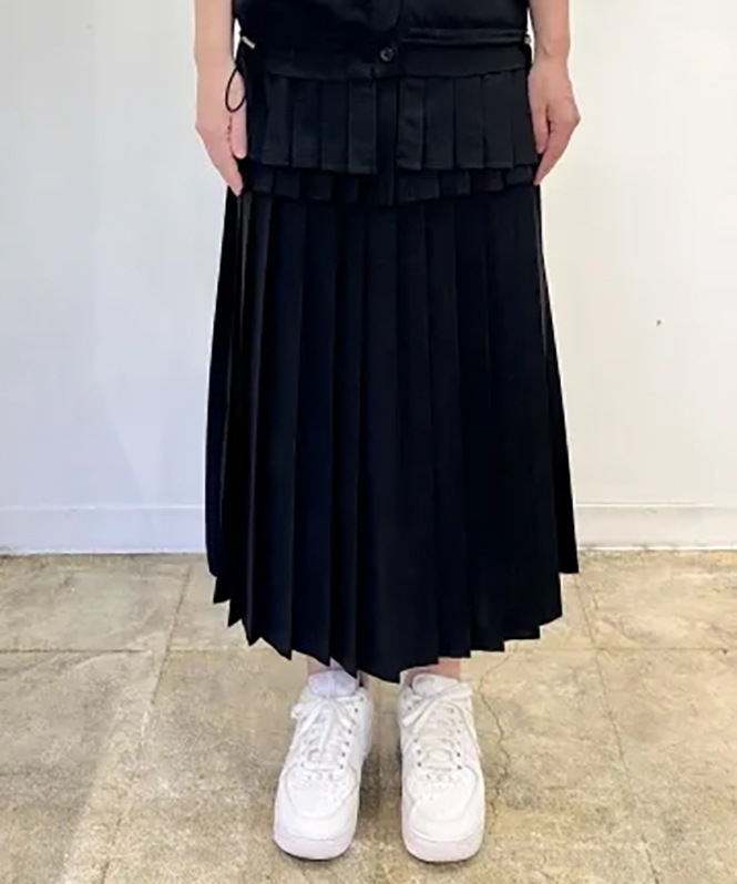 プリーツスカート