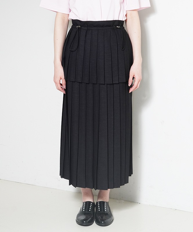 プリーツスカート