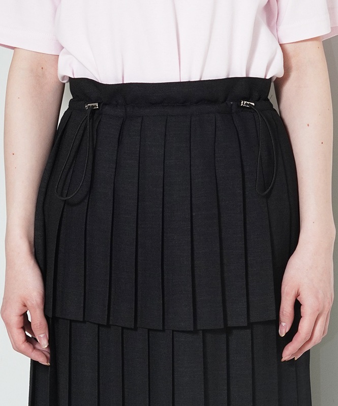 プリーツスカート
