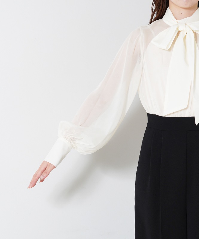 シアーボウタイオールインワン