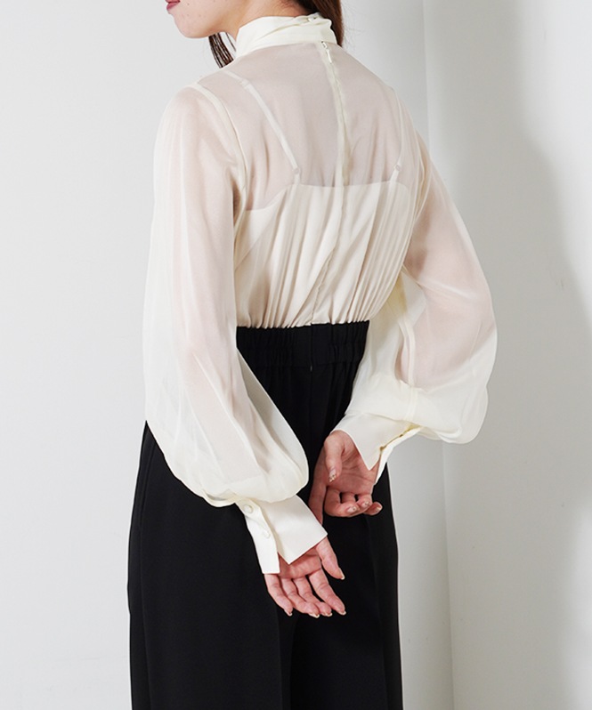 シアーボウタイオールインワン