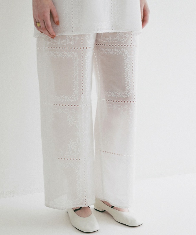 EMBROIDERY LACE CAMI ALL IN ONE | ONEPIECE,サロペット