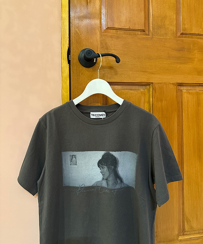 ロゴプリントTシャツ
