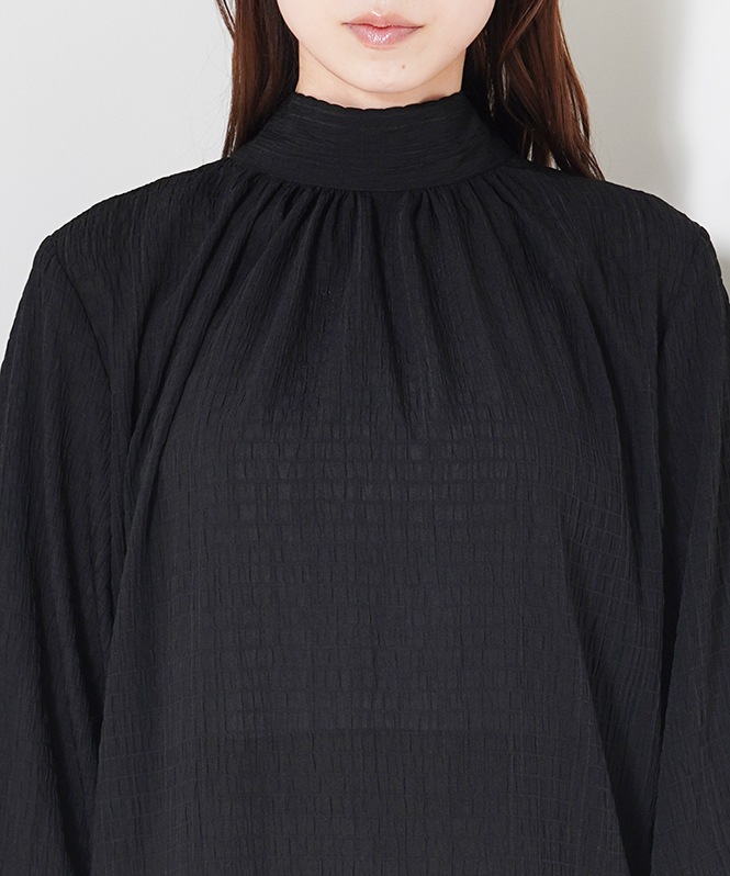 シアーテクスチャーボウタイ風ブラウス