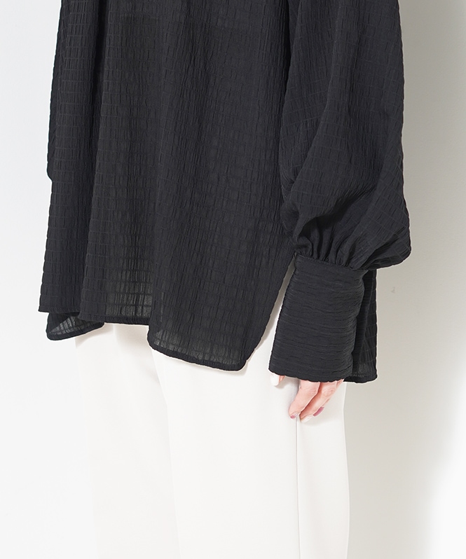 シアーテクスチャーボウタイ風ブラウス