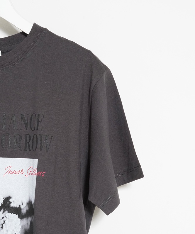 フォトTフラワープリントTシャツ