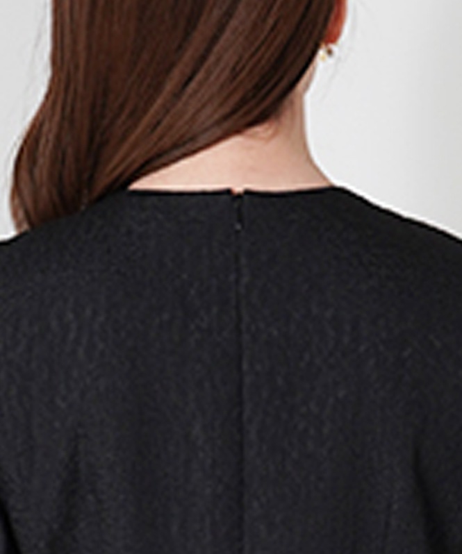 ショルダーデザインドレス