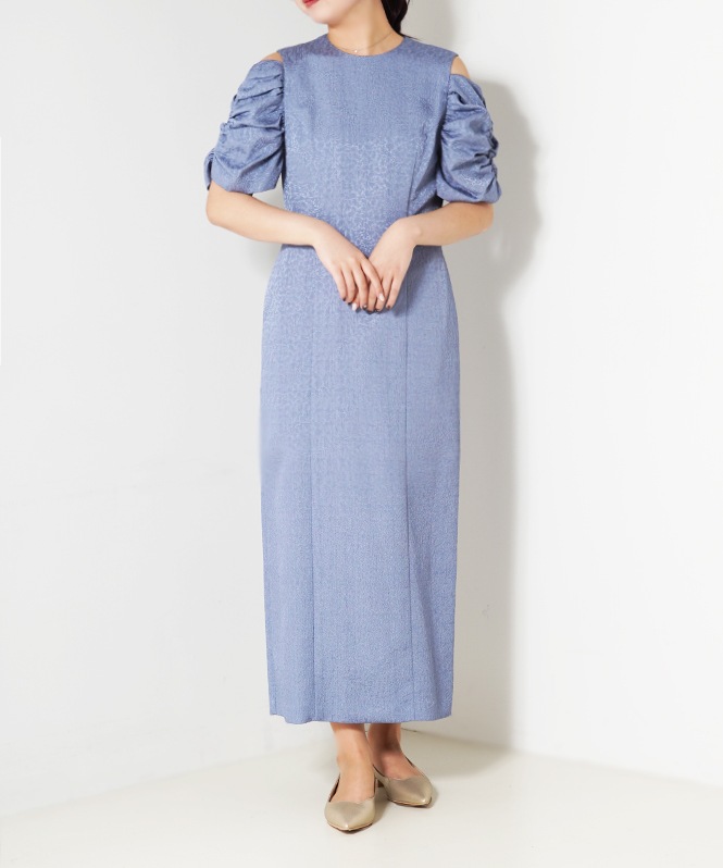 ショルダーデザインドレス