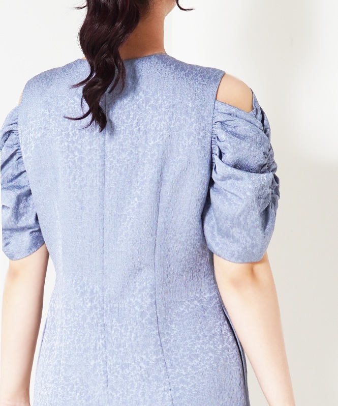 ショルダーデザインドレス