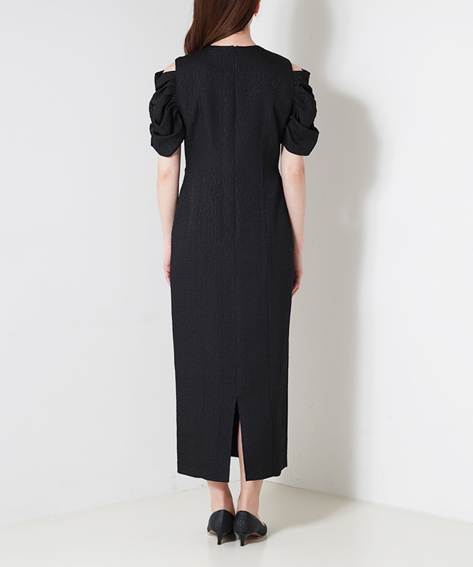 ショルダーデザインドレス