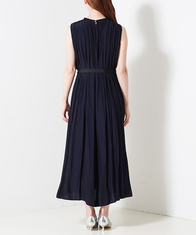ベルト付きワンピース