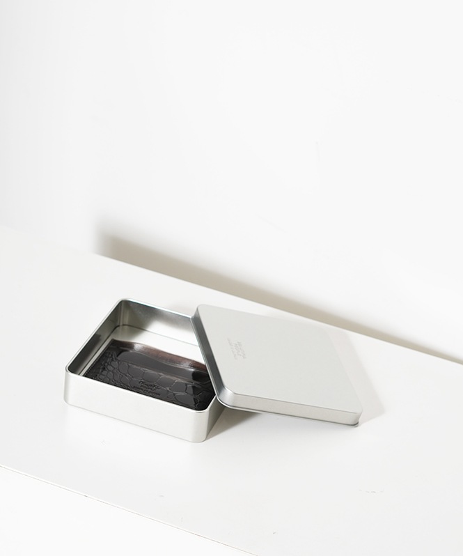 nothing to hide vinyl card case