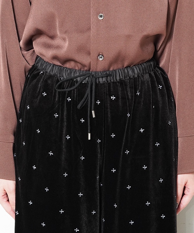 ベロア刺繍パンツ