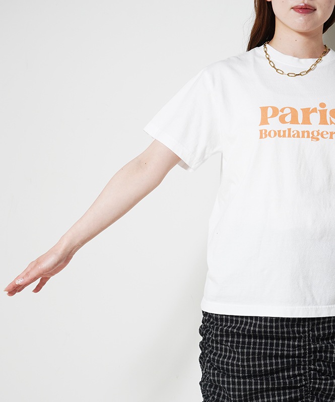ロゴTシャツ