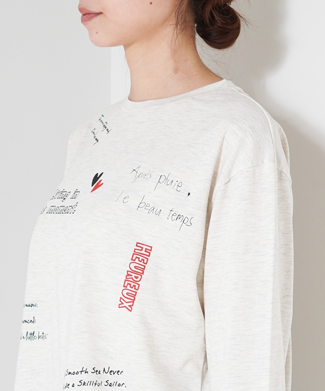 レタリングプリントロングTシャツ
