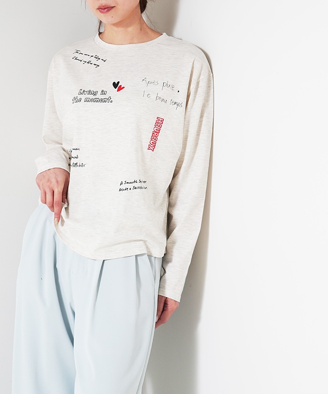 レタリングプリントロングTシャツ