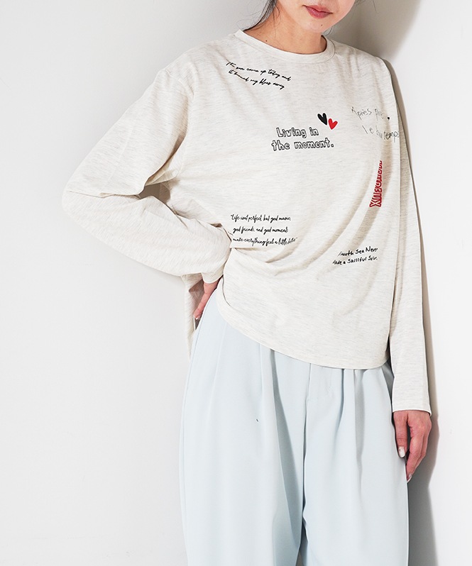 レタリングプリントロングTシャツ