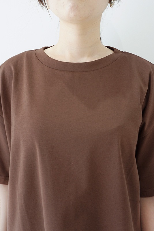 ドロップショルダーTシャツ