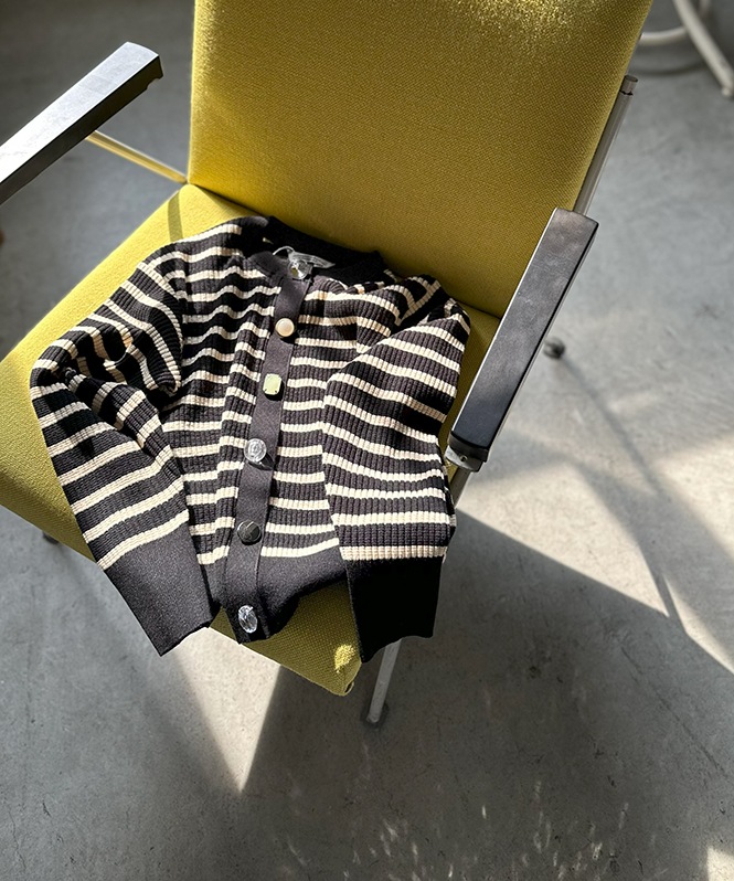 ビジューカーディガン