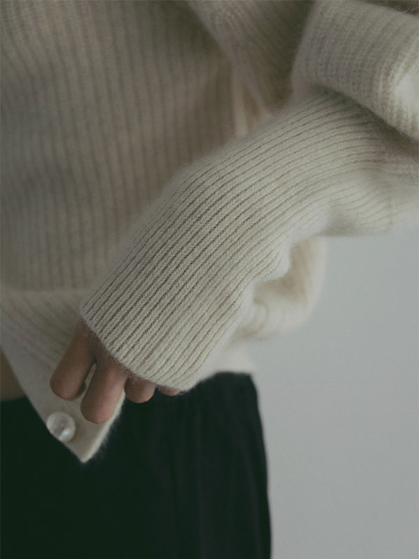 26WINTER PRE ORDER】ホワイトヤクニットカーディガン | ALL ITEM