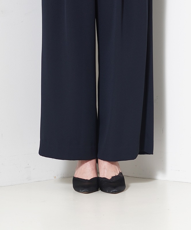 ツイストカルゼパンツ