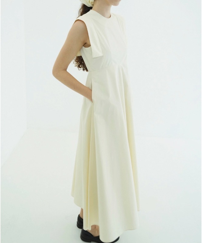SQUARE SLEEVE ONEPIECE
