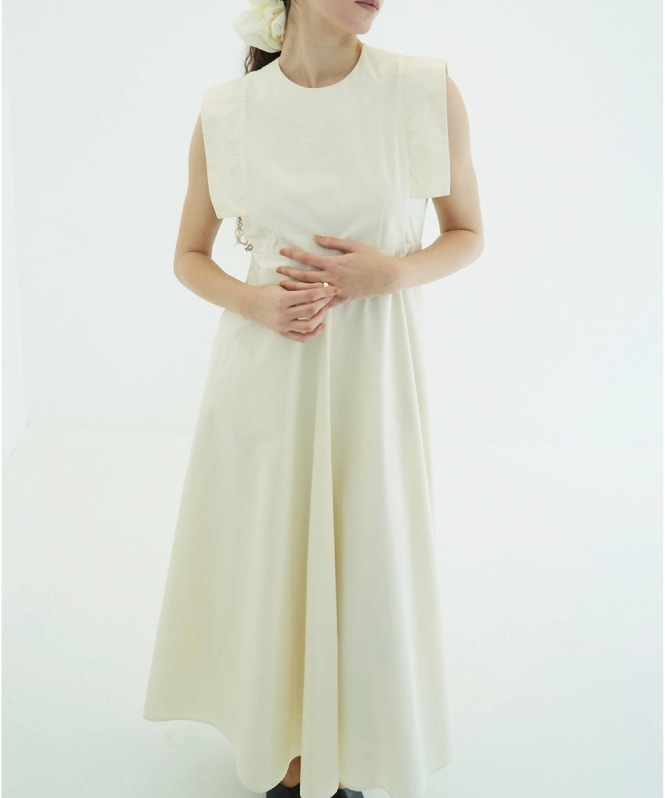 SQUARE SLEEVE ONEPIECE