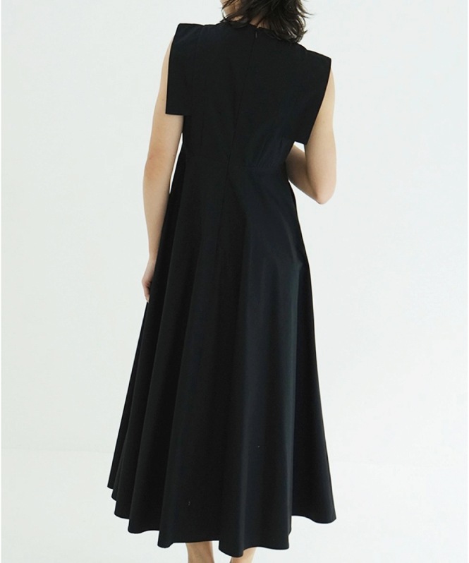 SQUARE SLEEVE ONEPIECE