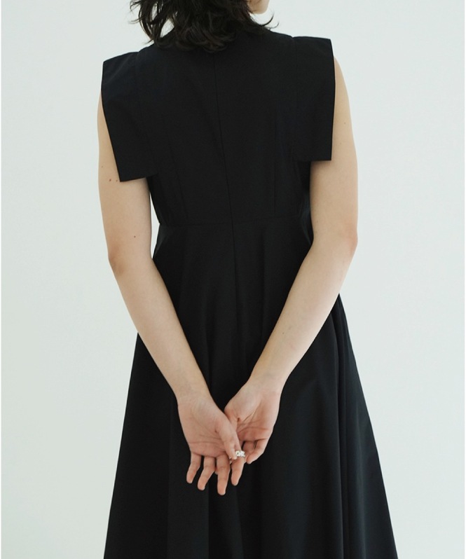 SQUARE SLEEVE ONEPIECE