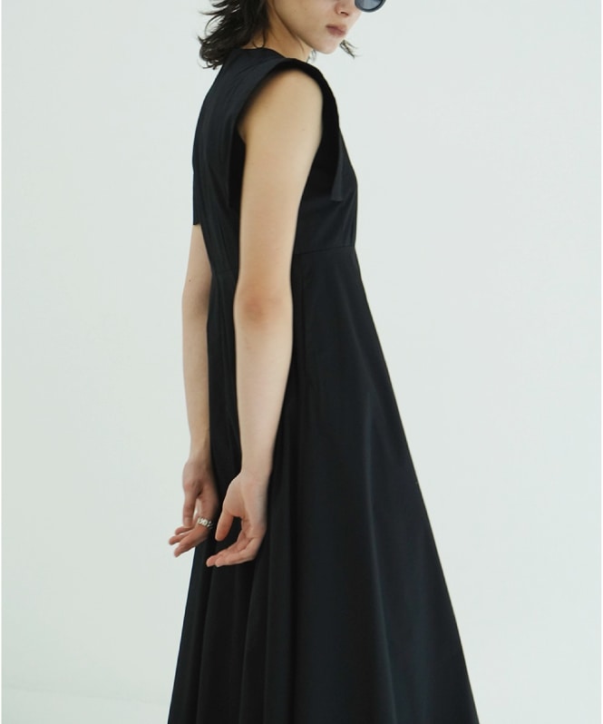 SQUARE SLEEVE ONEPIECE