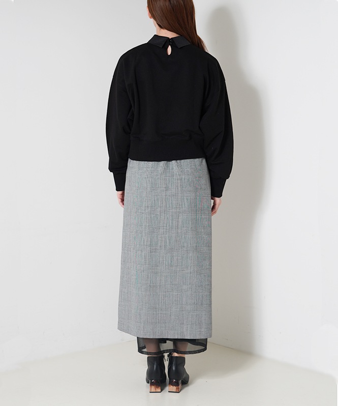 ビジューカラートップス