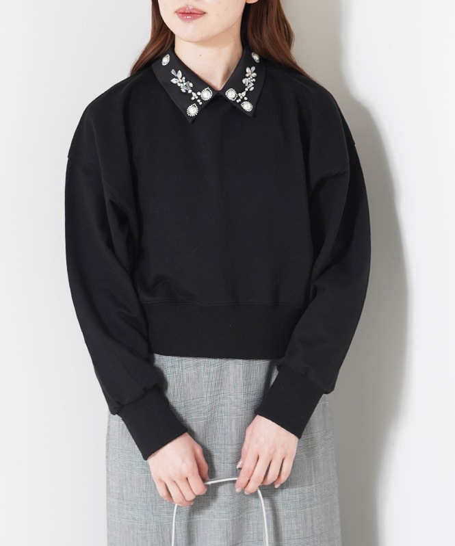 ビジューカラートップス