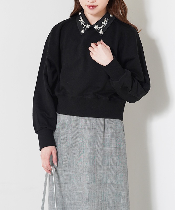 ビジューカラートップス