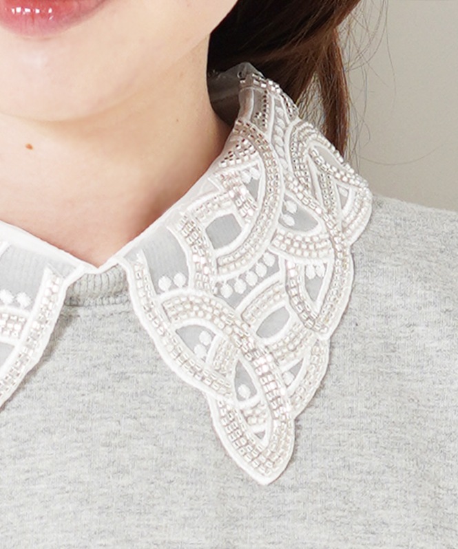 ビジューカラートップス