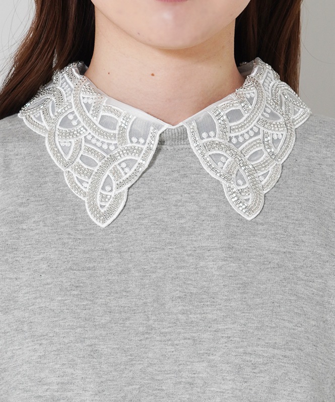 ビジューカラートップス