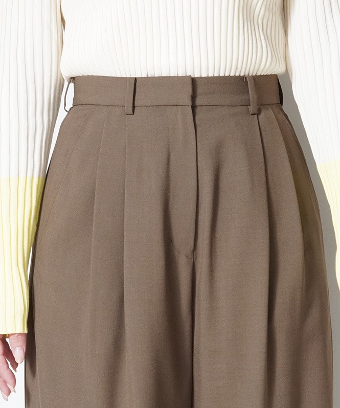 BASIC TUCK PANTS